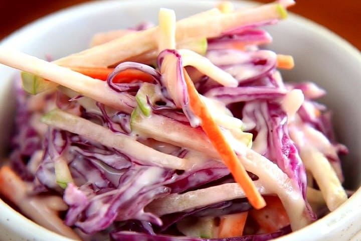 Receitas de saladas refrescantes com repolho