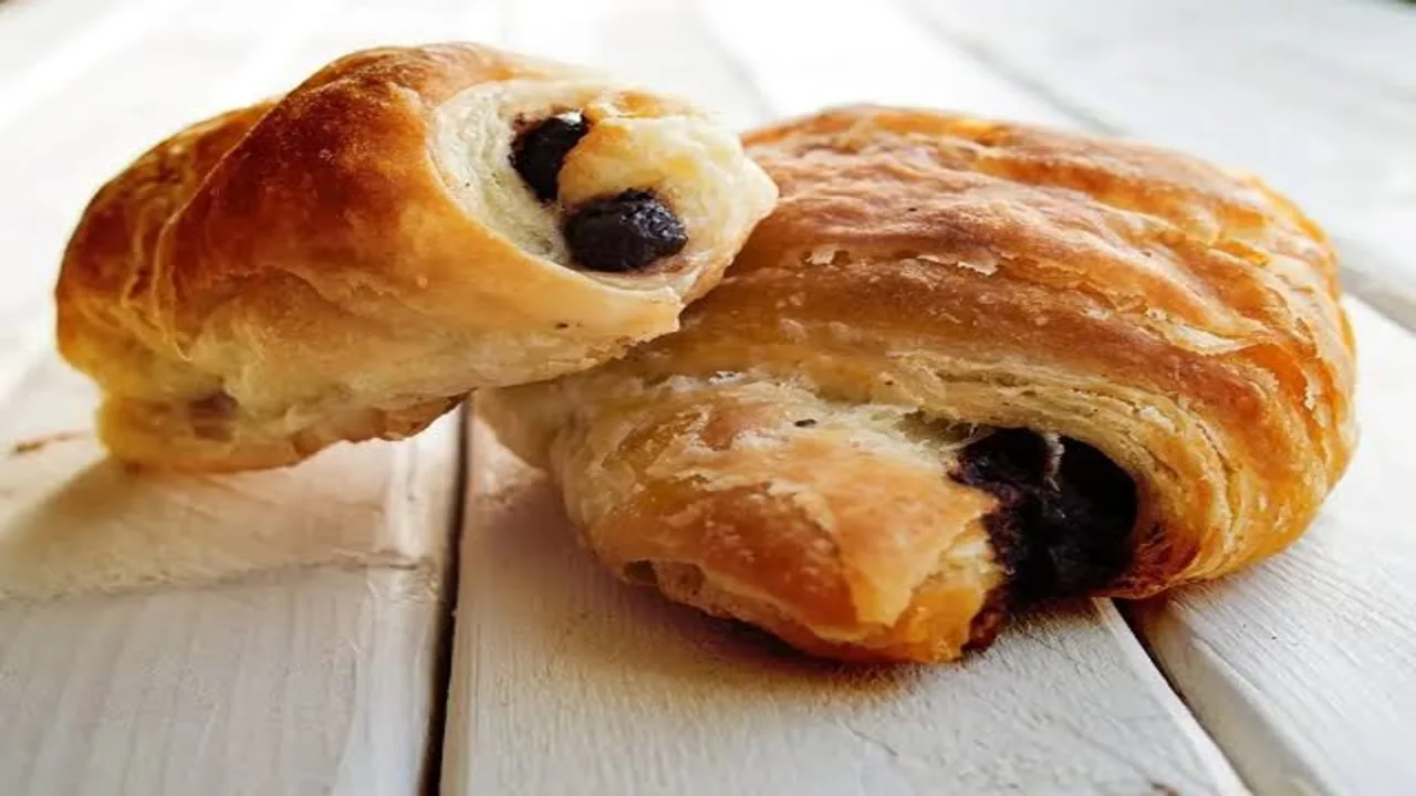 Como fazer um delicioso croissant com chocolate meio amargo