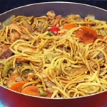 Como fazer um delicioso yakisoba em casa