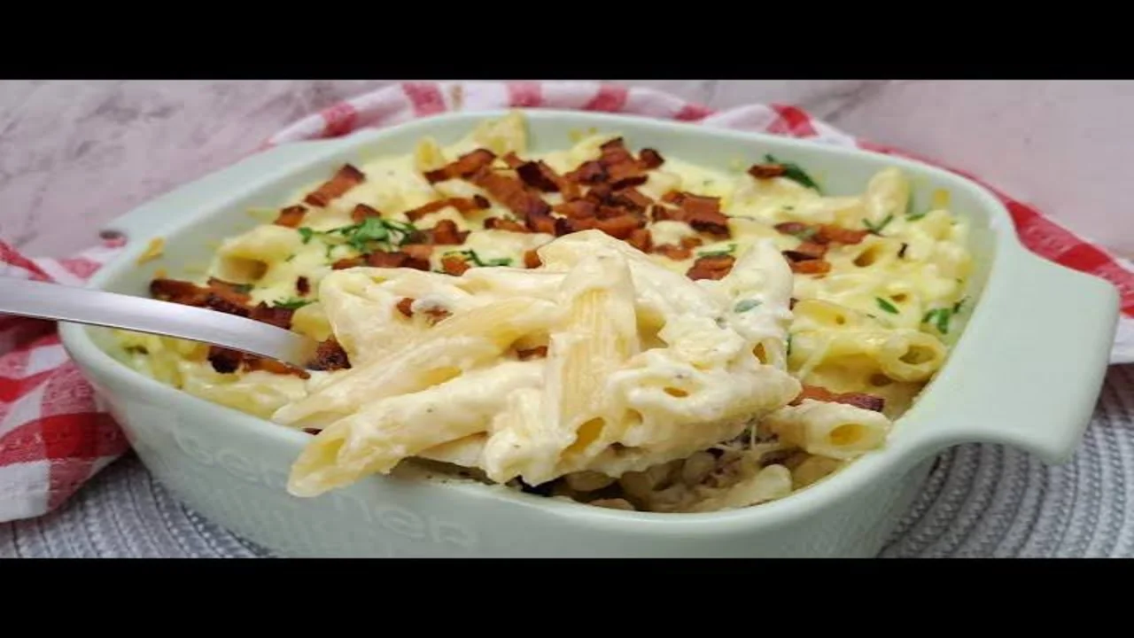 Como fazer um macarrão com creme de batata com bacon incrível